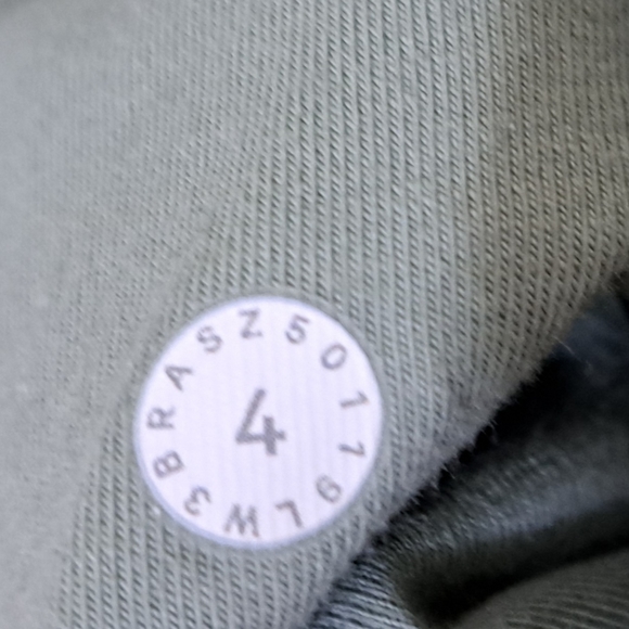 Lululemon sweater size 4 - Picture 8 of 8